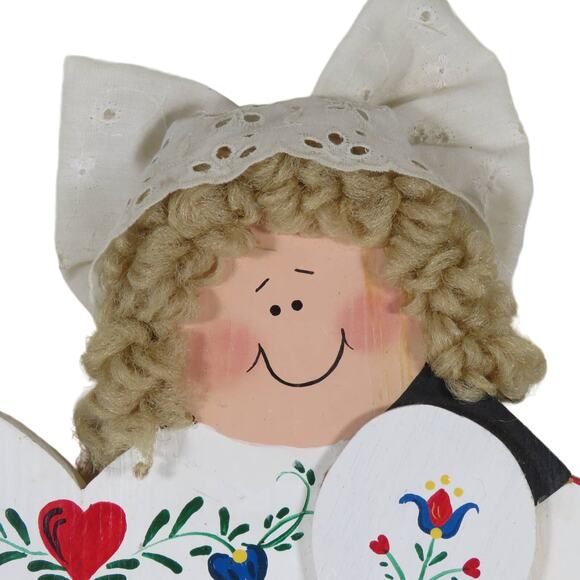 Hand Painted Folk Art Wooden Welcome Sign with Heart - Slovak "Vitame Vás" - Picture 2 of 15